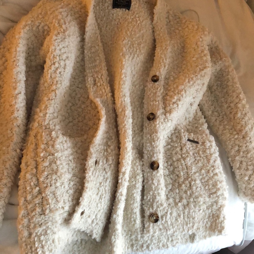 Cream soft sweater with buttons